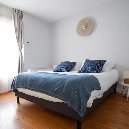 La Barule Apartment Charols